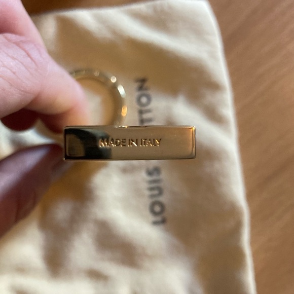 Louis Vuitton yellow leather keychain NEW with dust bag and box - Picture 6 of 6